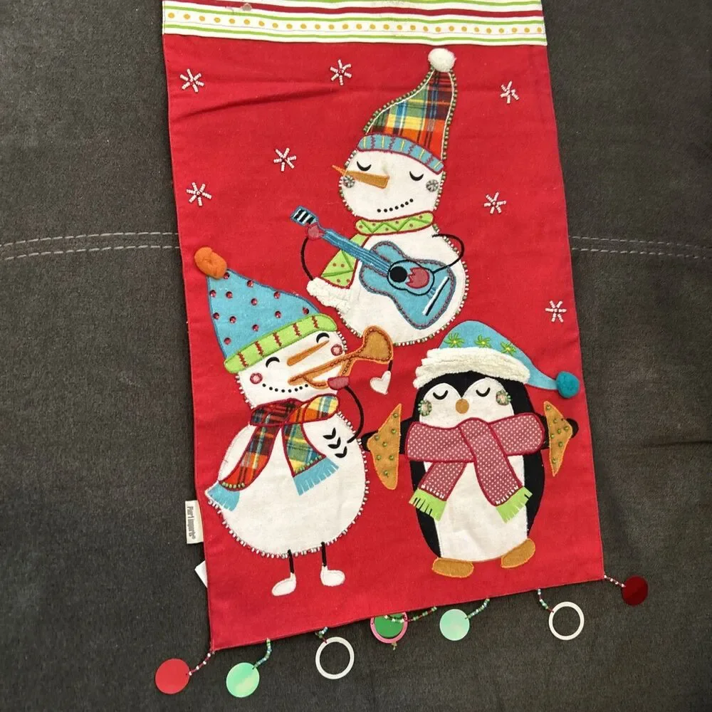 Pier 1 Imports Christmas Snowmen Penguins Beaded Table‎ Runner Holiday Decor 72”